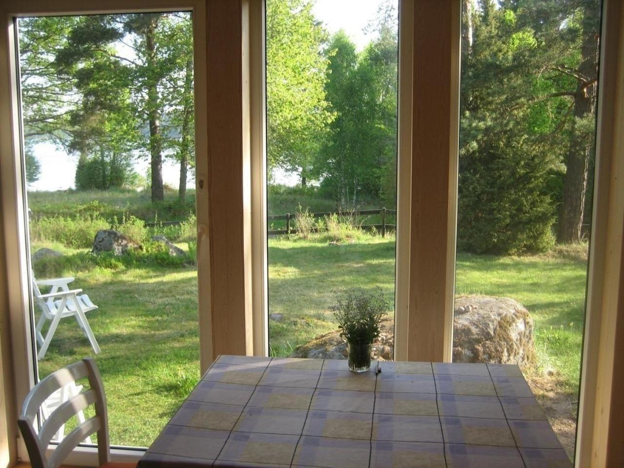 Ferienhaus In Malilla Boote Sauna See エクステリア 写真